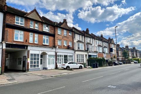 2 bedroom flat to rent, Catford Hill