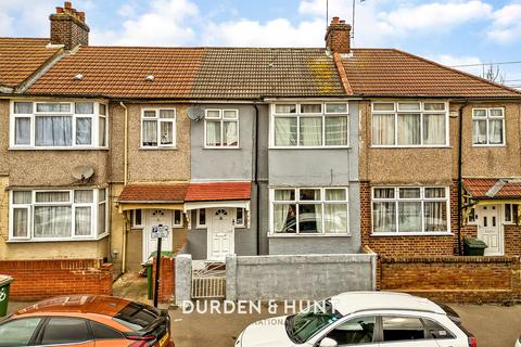 3 bedroom terraced house for sale, Wolferton Road, London E12