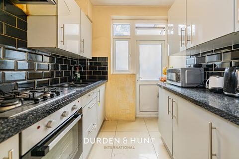 3 bedroom terraced house for sale, Wolferton Road, London E12