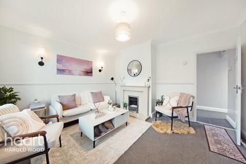 3 bedroom semi-detached house for sale, Longtown Road, Romford