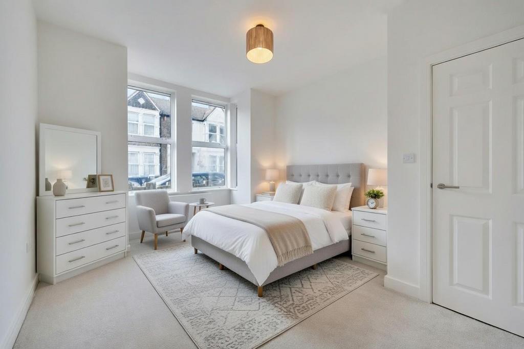 Bedroom 1.jpg