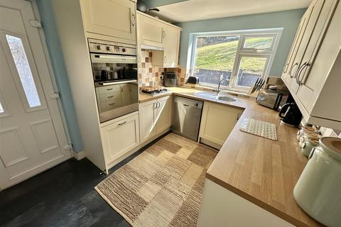 3 bedroom semi-detached house for sale, Cornmill Crescent, Liversedge