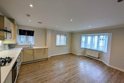 2 bedroom flat for sale, Rudgard Way, Liphook, GU30