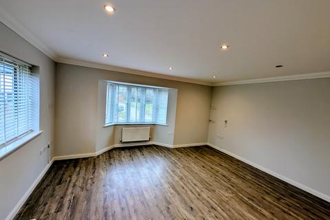 2 bedroom flat for sale, Rudgard Way, Liphook, GU30