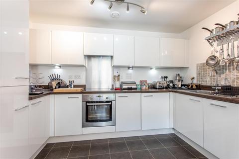 2 bedroom flat for sale, Nelson Walk, Mile End, E3