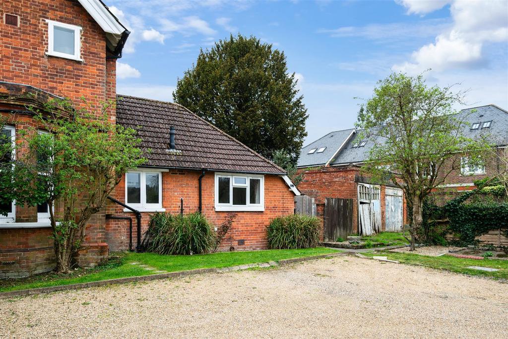 SUMMERLEIGH, FLAT (13).jpg