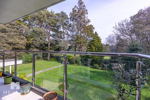 2 bedroom flat for sale, F5, 8 Queens Park West Drive, Bournemouth, BH8