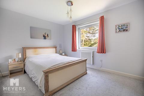 undefined, Queens Park West Drive, Bournemouth, BH8