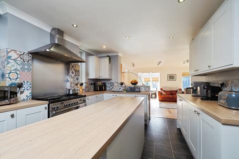 4 bedroom detached house for sale, Seaford Avenue, Wollaton, Nottingham, NG8