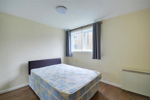 2 bedroom flat to rent, Hawkesworth Close, Northwood, HA6
