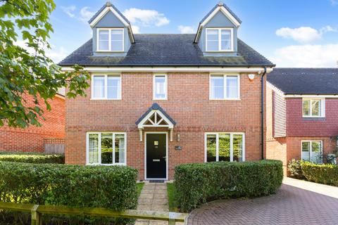 Lowsley Farm Drive, Liphook, GU30