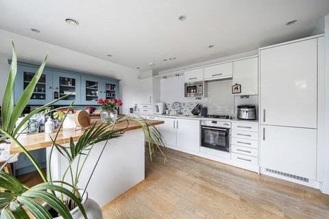 2 bedroom flat for sale, Stile Hall Gardens, Chiswick, London, W4