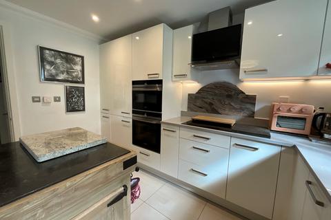undefined, Hazel Close, Liphook, GU30
