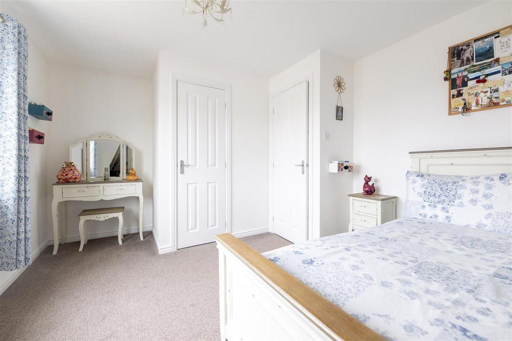 BEDROOM 2.jpg