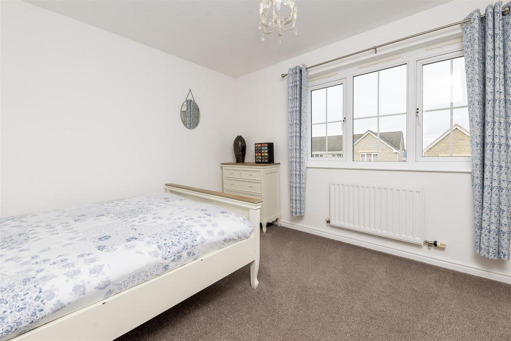 BEDROOM 21.jpg