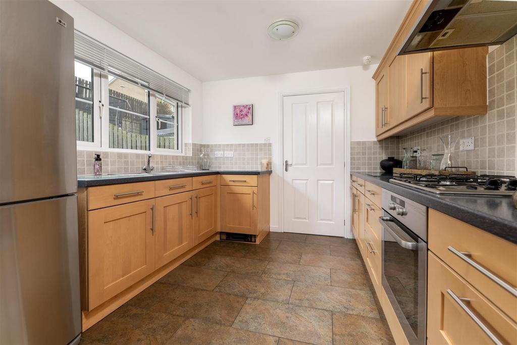 KITCHEN 1.jpg