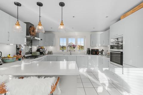 4 bedroom detached house for sale, Wayfarers End, Princes Risborough HP27