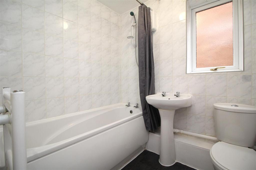 Bathroom .JPG