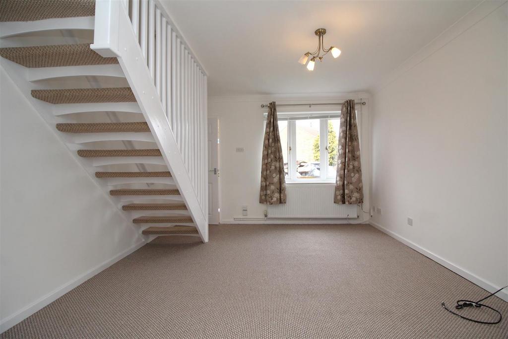 Living room 2 .JPG