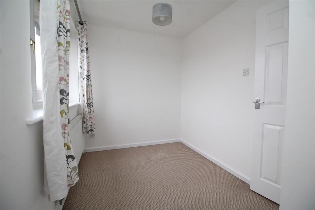Bedroom 2 .JPG