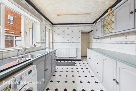 2 bedroom semi-detached house for sale, Atholl Avenue, Crewe