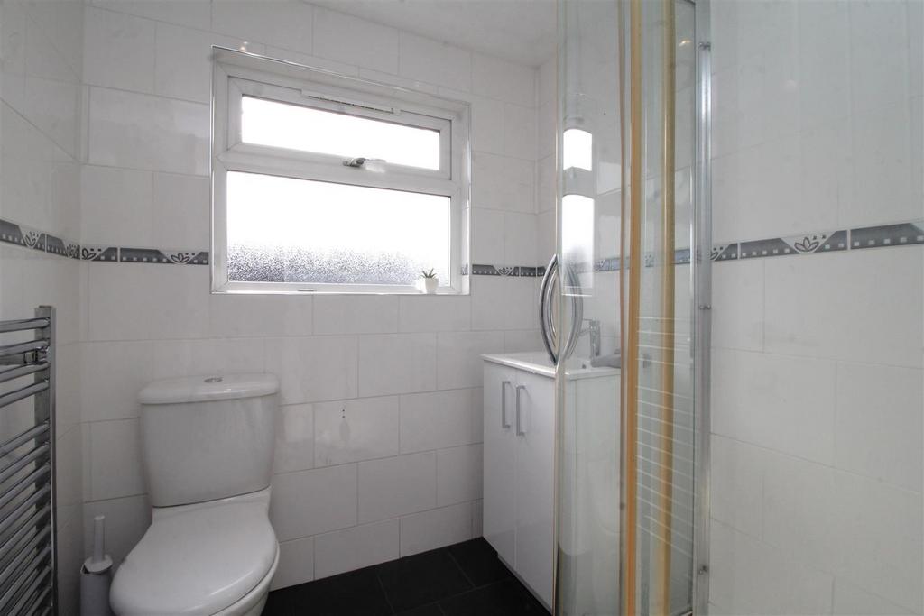 Shower room .JPG