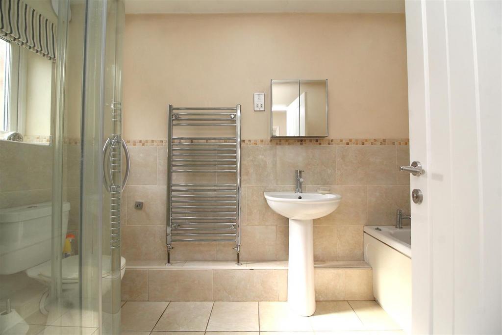 Bathroom .JPG