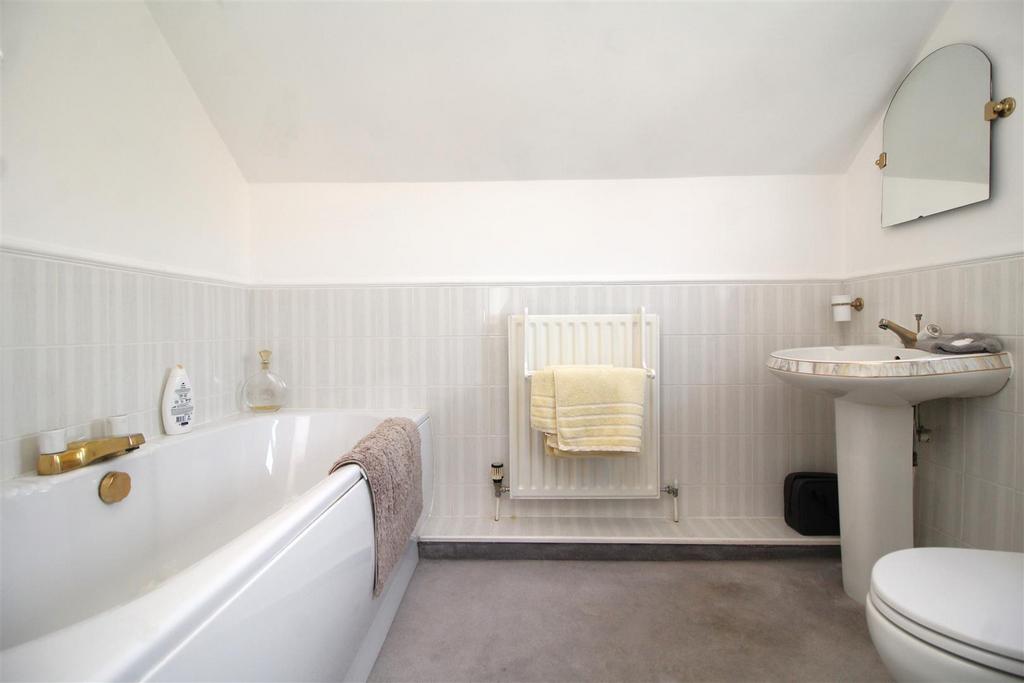 Ensuite.JPG