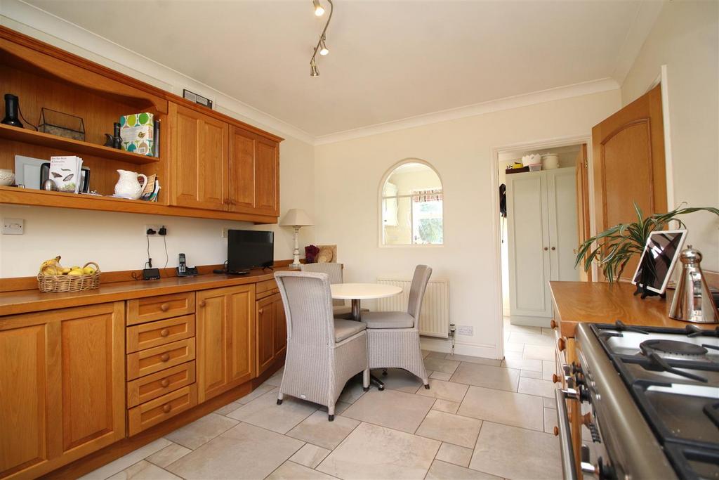 Kitchen diner 2.JPG