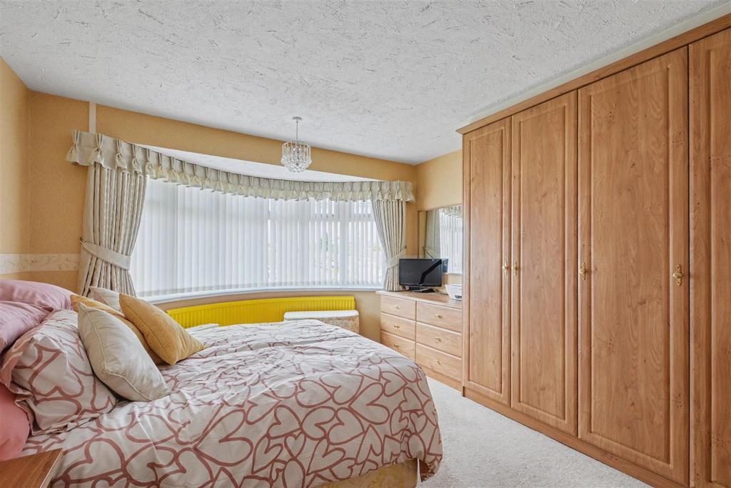Bedroom 1.jpeg