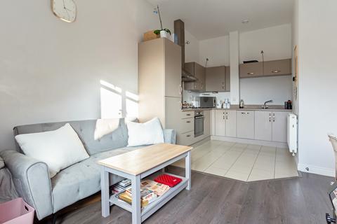 1 bedroom flat for sale, Jubilee Drive, Fleet, GU52