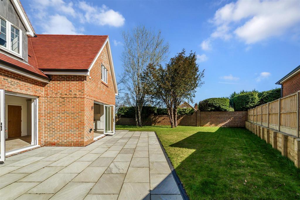 1 HILL TOP GARDENS, Left House (1).jpg