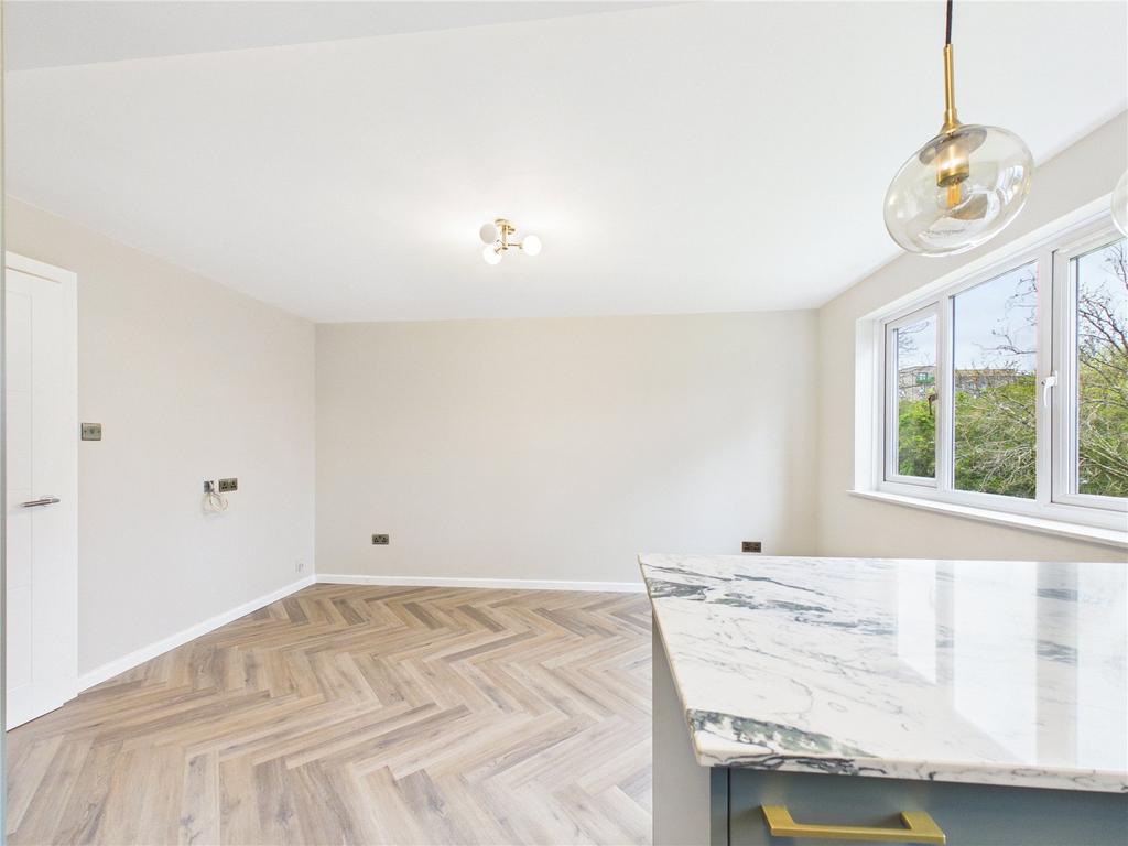 Kitchen/Lounge