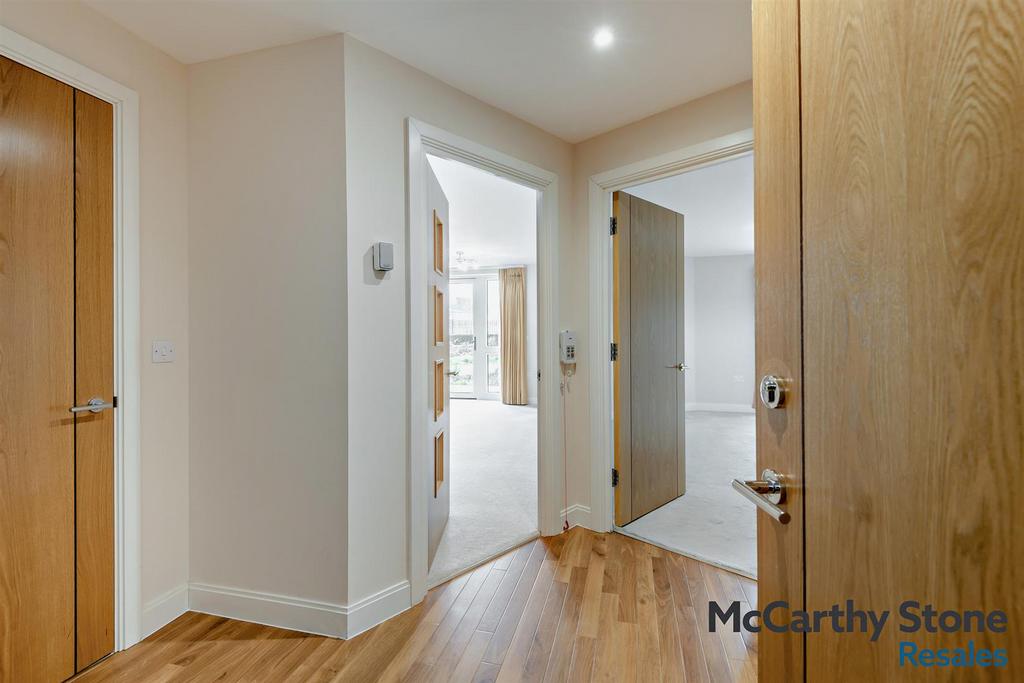 8682429-interior05-800.jpg