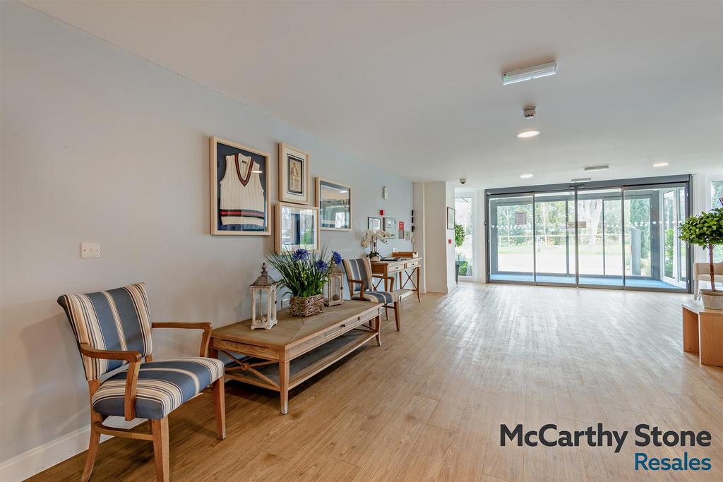8682429-interior16-800.jpg