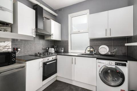 4 bedroom maisonette for sale, Montague Road, Hounslow, Middlesex, TW3 1LD
