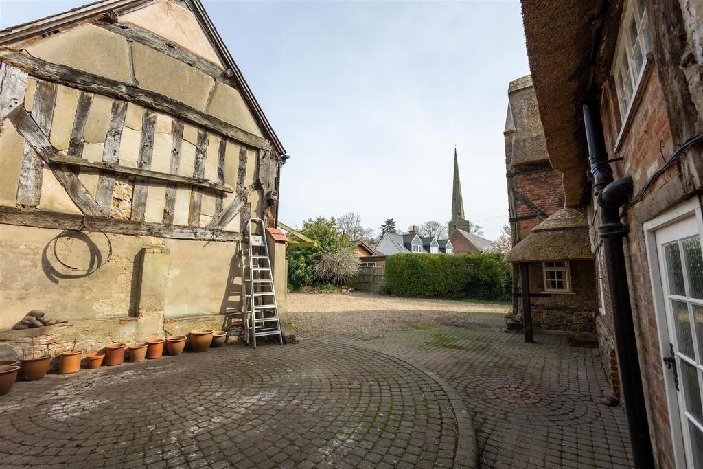 Rear courtyard
