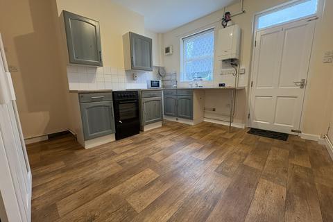 3 bedroom terraced house to rent, Middlesex Street, Barnsley
