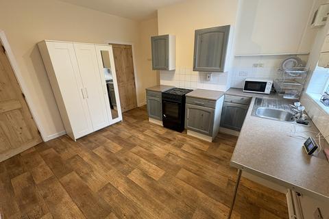 3 bedroom terraced house to rent, Middlesex Street, Barnsley