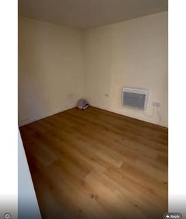 Studio to rent, Romsey Road, Dagenham RM9