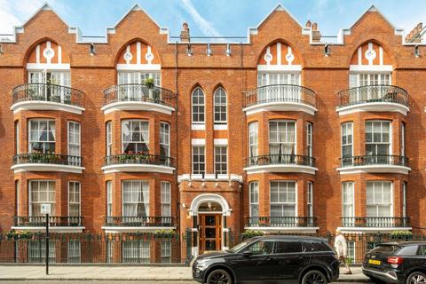 2 bedroom flat to rent, Portman Mansions, London W1U
