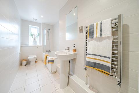 2 bedroom flat for sale, Palace Road, Tulse Hill, London, SW2
