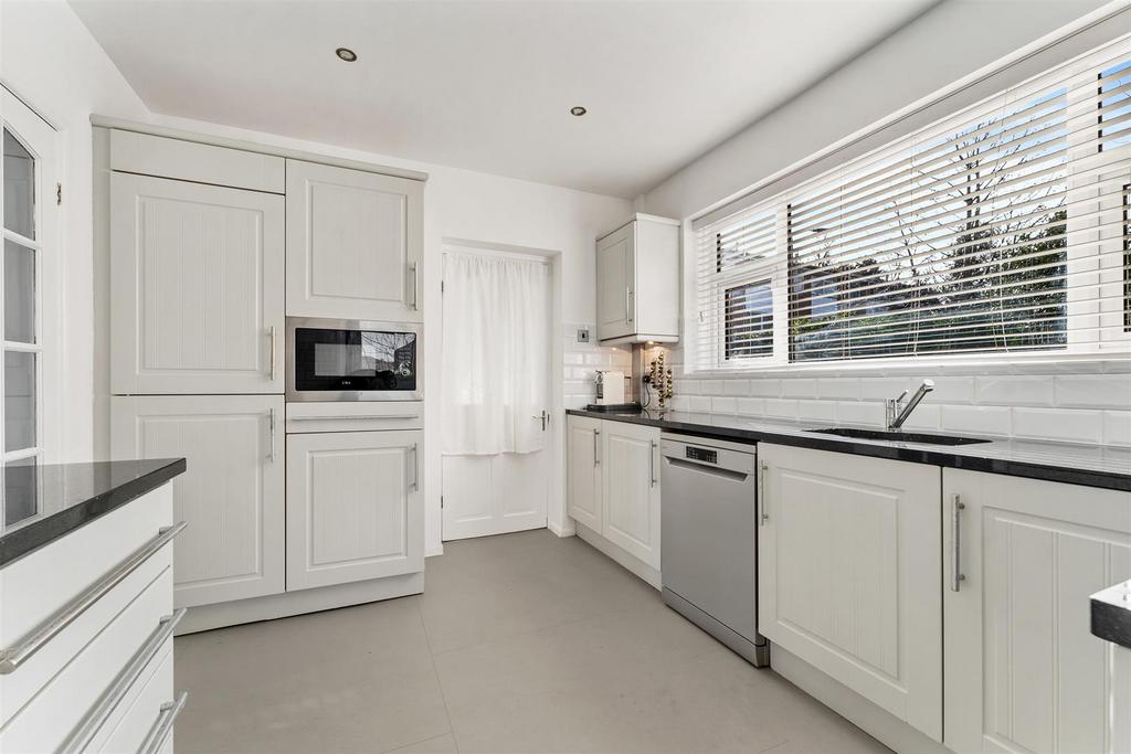 Kitchen 3