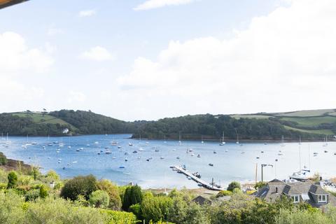 5 bedroom detached house for sale, Freshwater Lane, St Mawes.  Where river meets Sky.