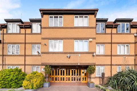 undefined, Limewood Court, Beehive