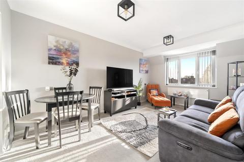 undefined, Limewood Court, Beehive