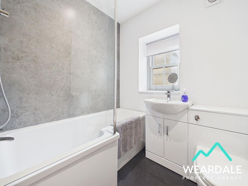 Bedroom 2 En-suite
