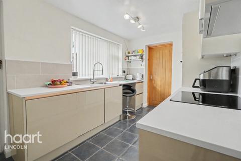 3 bedroom detached house for sale, Thorpe Lane, Eagle