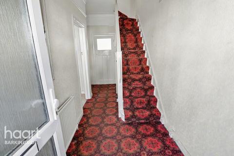 3 bedroom terraced house for sale, Gantshill Crescent, Gants Hill