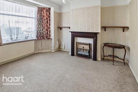 3 bedroom terraced house for sale, Gantshill Crescent, Gants Hill
